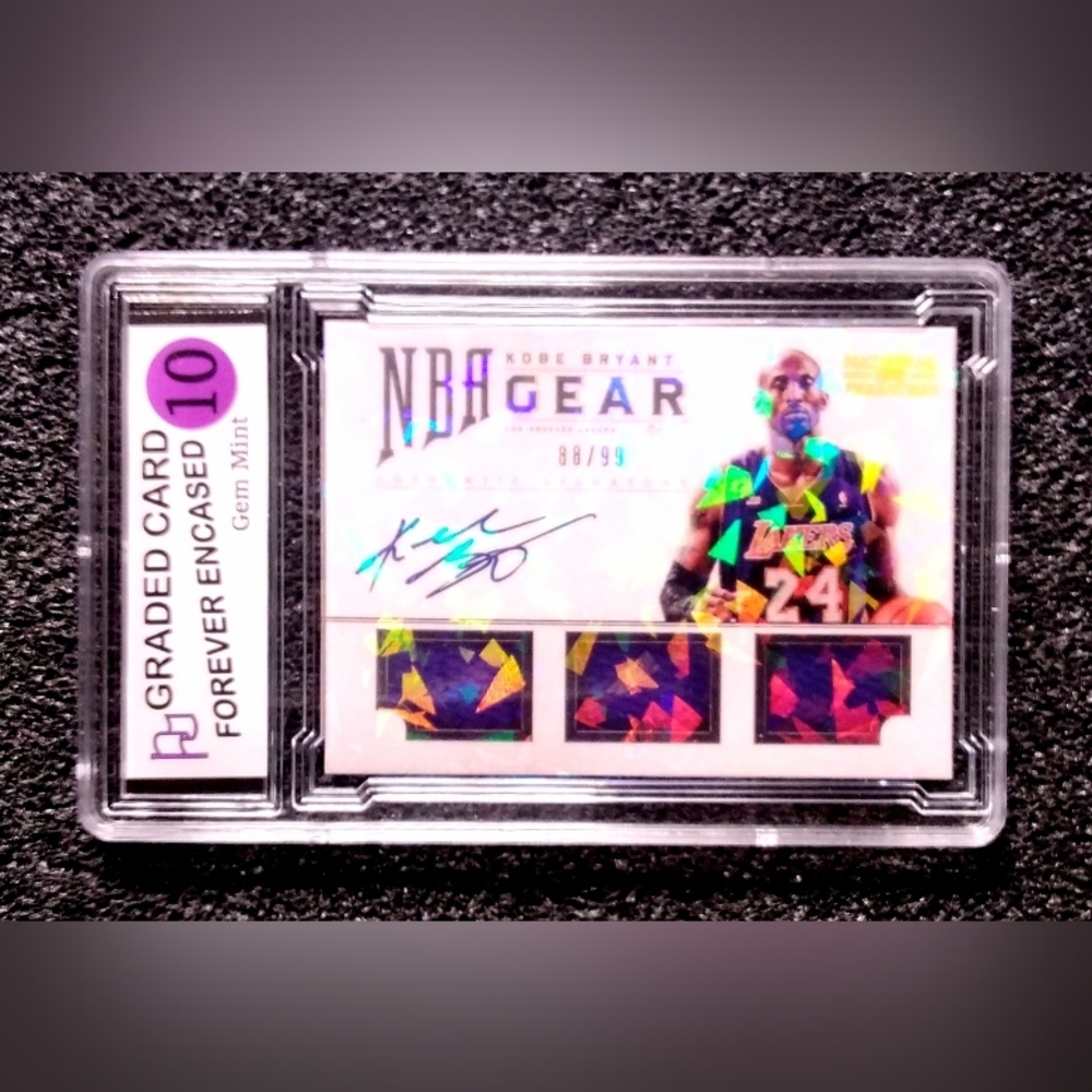 Kobe Bryant Lakers Cracked Ice Holographic Basketball Card Limited Edition